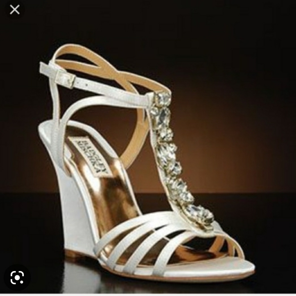 Badgley Mischka Ivory Satin Jeweled Open-Toe Wedge Shoes Size 6.5